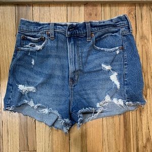 Abercrombie & Fitch The Mom Short High Rise